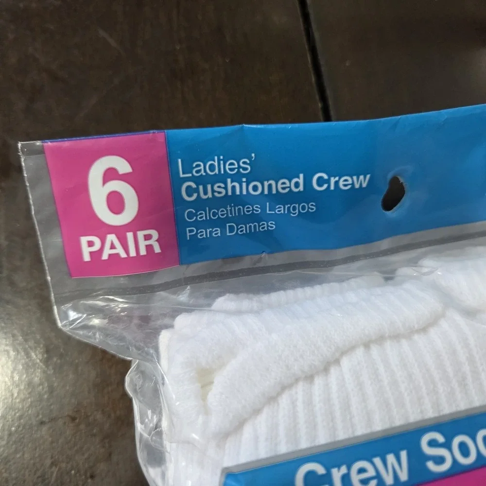 NEW Vintage Womens White Crew Socks 6 Pairs Comfort Toe Seam  Size 4-10